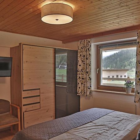 Apartment Alpenwelt ノイシュティフト・イム・シュトゥーバイタール エクステリア 写真