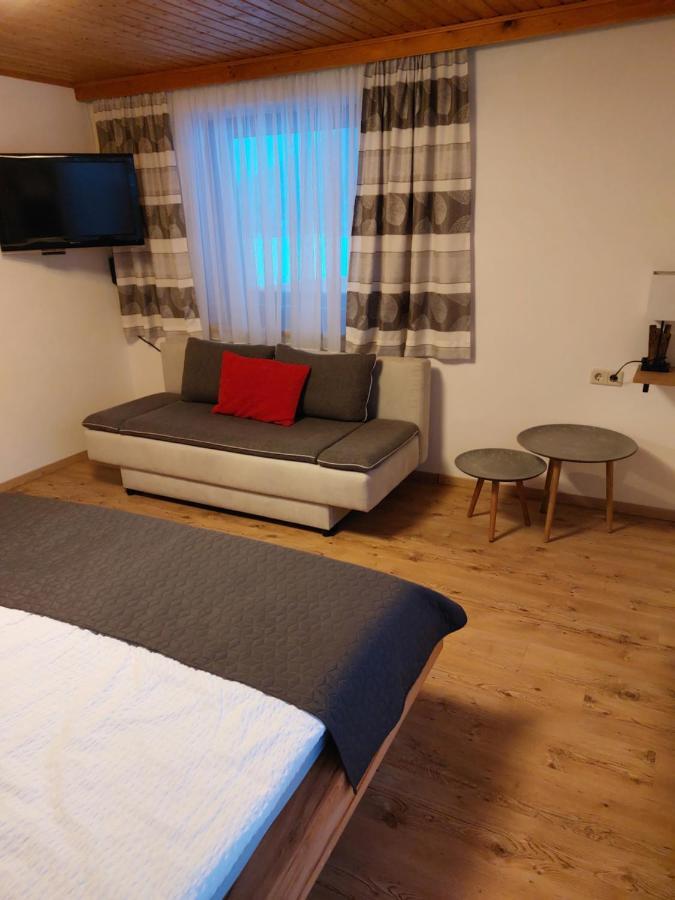 Apartment Alpenwelt ノイシュティフト・イム・シュトゥーバイタール エクステリア 写真