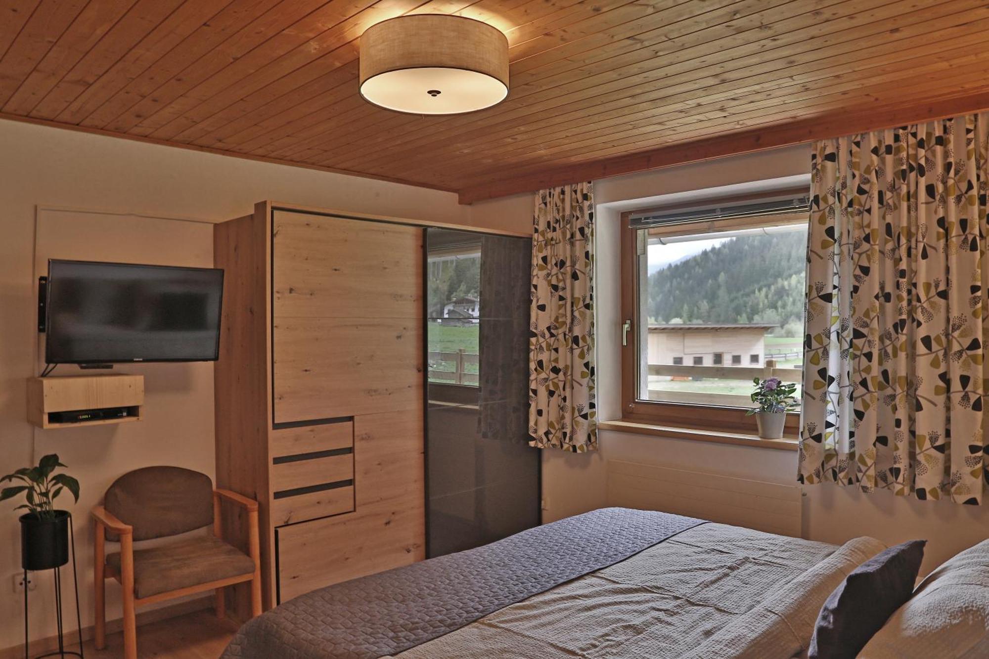 Apartment Alpenwelt ノイシュティフト・イム・シュトゥーバイタール エクステリア 写真