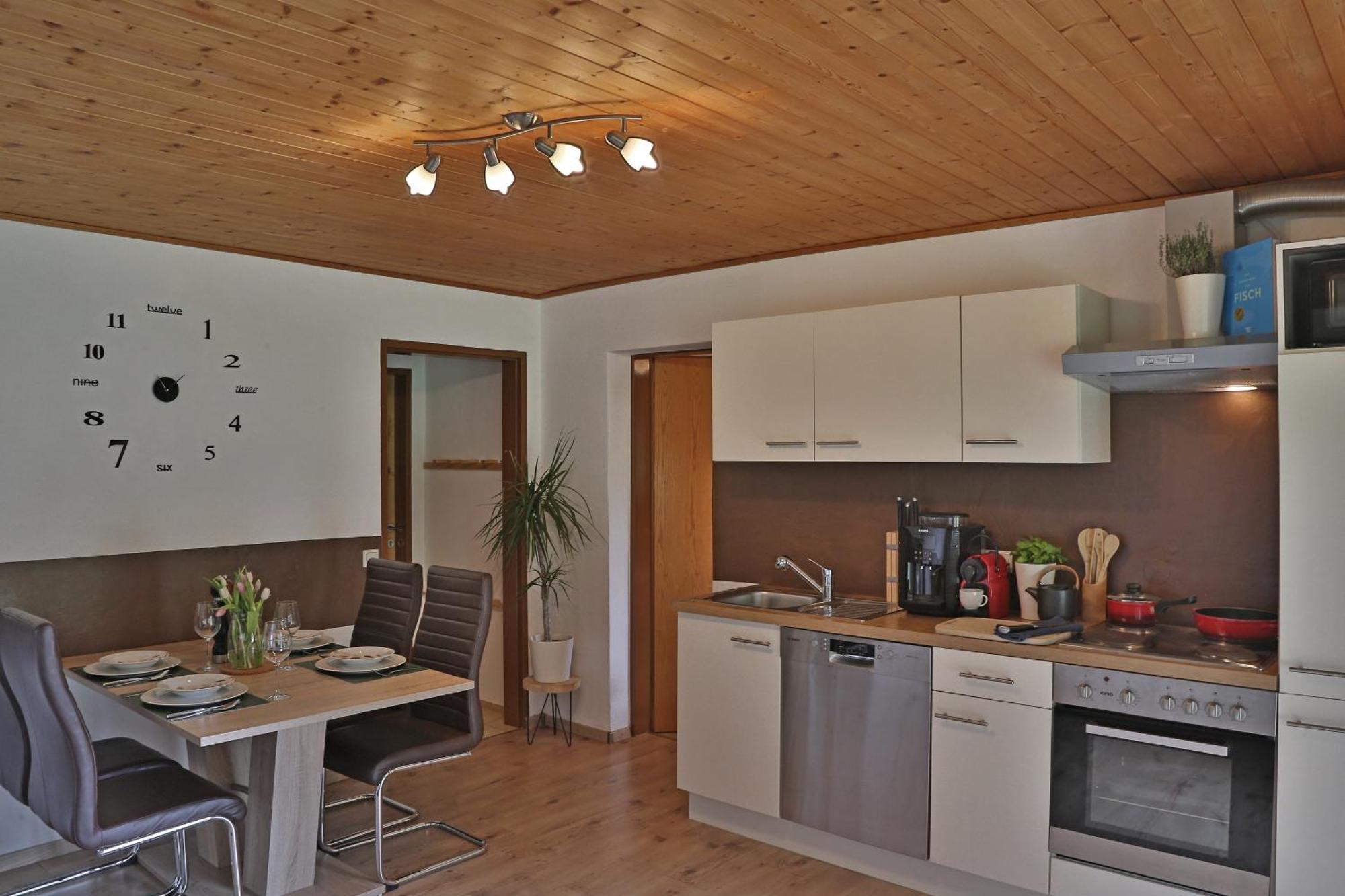 Apartment Alpenwelt ノイシュティフト・イム・シュトゥーバイタール エクステリア 写真