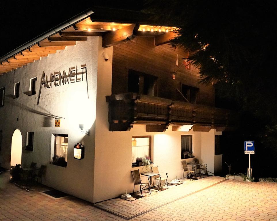 Apartment Alpenwelt ノイシュティフト・イム・シュトゥーバイタール エクステリア 写真