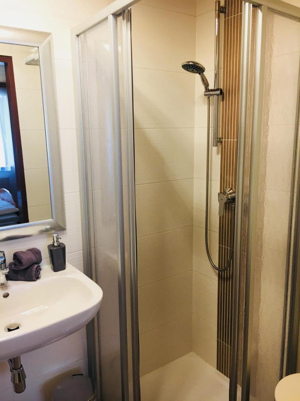 Apartment Alpenwelt ノイシュティフト・イム・シュトゥーバイタール エクステリア 写真